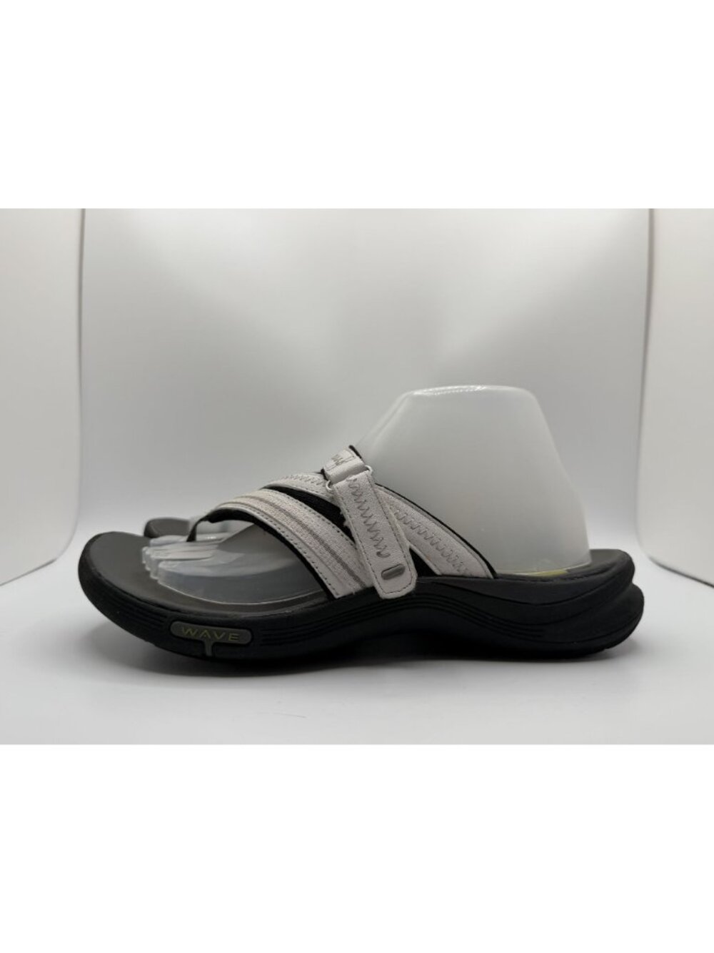 Clarks Wave Walk Sandals Women Size 9.5M White Thong Flip Flop Comfort Shoes - Picture 6 of 13